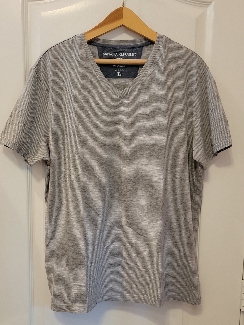 Banana Republic Men's Gray Striped V-Neck Short Sleeve Tee